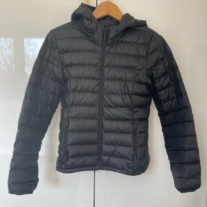 Aritzia TNA black Botanie down Puffer Jacket coat size Small